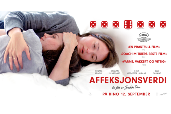 To kvinner i en intim scene fra filmen Affeksjonsverdi av Joachim Trier, som har premiere 12. september.