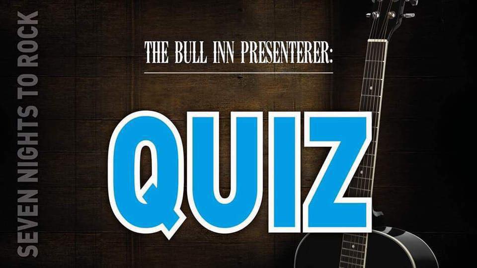 Alt-tekst: Plakat for quizarrangement på The Bull Inn med en gitar i bakgrunnen.